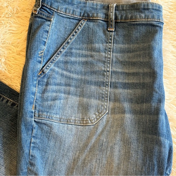 Torrid Women’s Crop Raw Hem Boyfriend Vintage Stretch Jeans SZ 20 - Picture 6 of 9